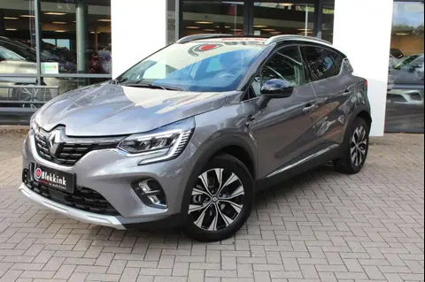 Used RENAULT CAPTUR Hybrid 2023 Ad 