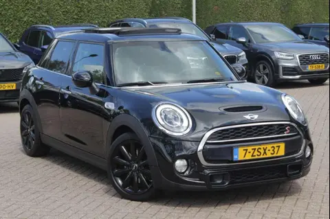 Used MINI COOPER Petrol 2015 Ad 