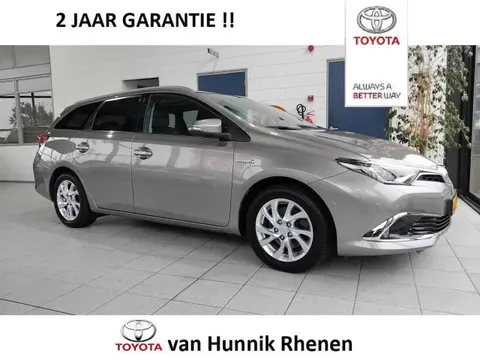 Used TOYOTA AURIS Hybrid 2015 Ad 