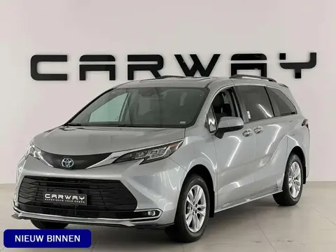 Used TOYOTA SIENNA Hybrid 2022 Ad 