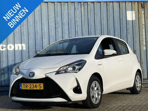 Used TOYOTA YARIS Hybrid 2018 Ad 