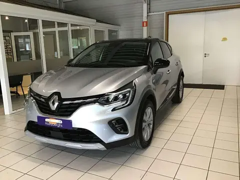 Used RENAULT CAPTUR Petrol 2022 Ad 