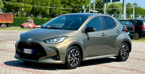 Used TOYOTA YARIS Hybrid 2021 Ad 