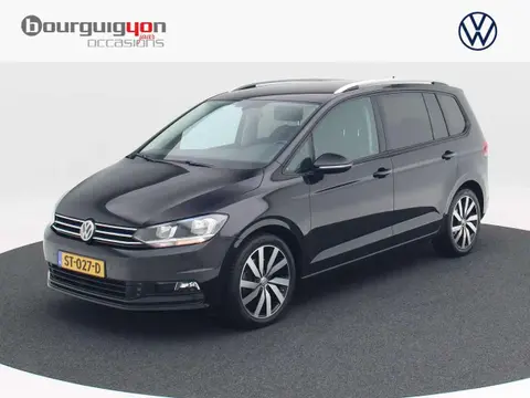 Used VOLKSWAGEN TOURAN Petrol 2018 Ad 