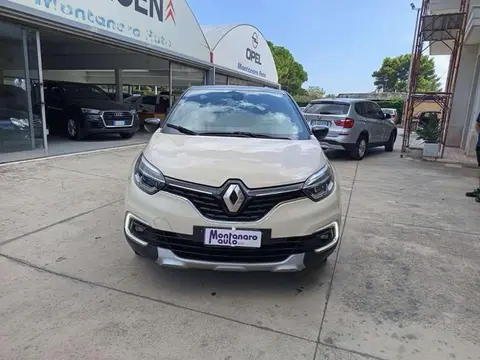 Used RENAULT CAPTUR Diesel 2018 Ad 