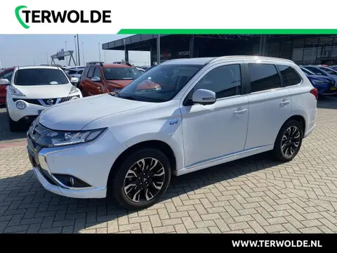 Used MITSUBISHI OUTLANDER Hybrid 2016 Ad 