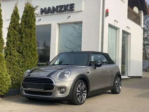 Used MINI COOPER Petrol 2018 Ad Germany