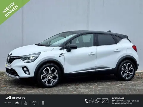 Used RENAULT CAPTUR Hybrid 2023 Ad 