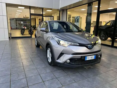 Used TOYOTA C-HR Hybrid 2019 Ad 