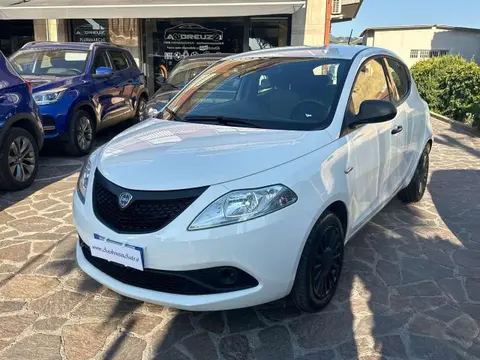 Used LANCIA YPSILON Hybrid 2021 Ad 