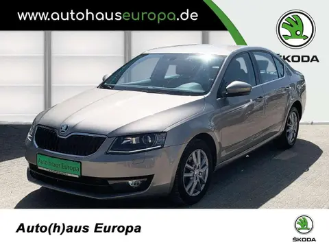 Used SKODA OCTAVIA Petrol 2015 Ad 