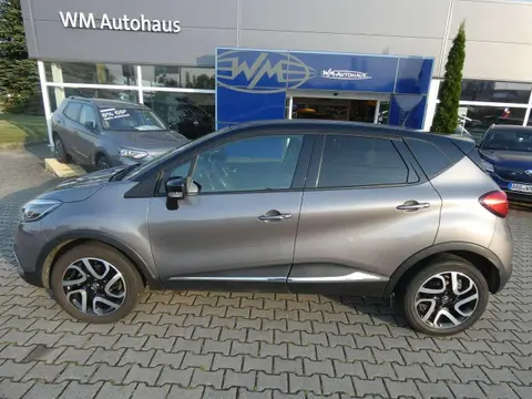 Used RENAULT CAPTUR Petrol 2017 Ad 