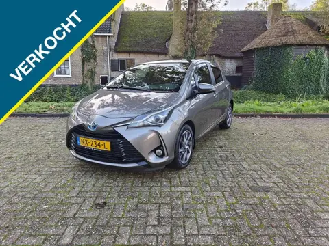 Used TOYOTA YARIS Hybrid 2017 Ad 