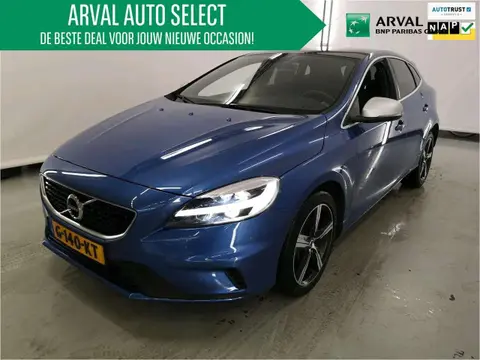 Annonce VOLVO V40 Essence 2019 d'occasion 