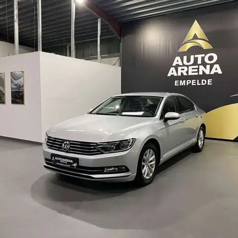 Used VOLKSWAGEN PASSAT Petrol 2017 Ad 