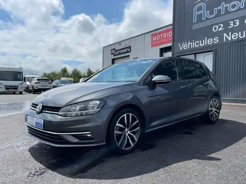 Used VOLKSWAGEN GOLF Petrol 2017 Ad 