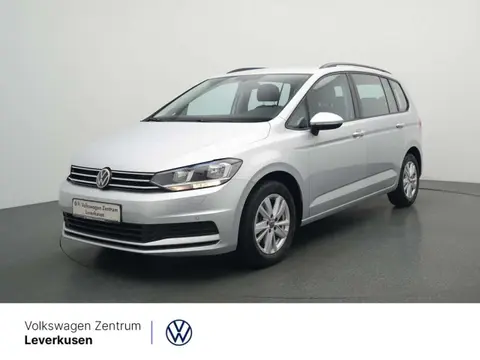 Used VOLKSWAGEN TOURAN Petrol 2022 Ad 