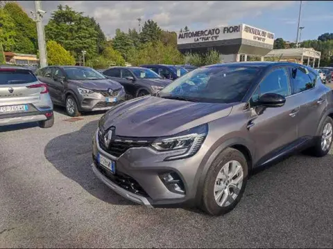 Used RENAULT CAPTUR Hybrid 2021 Ad 