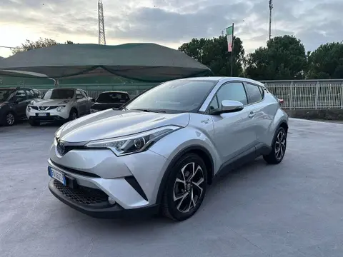 Annonce TOYOTA C-HR Hybride 2019 d'occasion 