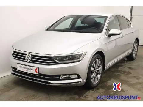 Used VOLKSWAGEN PASSAT Petrol 2019 Ad Belgium