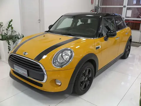 Used MINI ONE Petrol 2015 Ad 