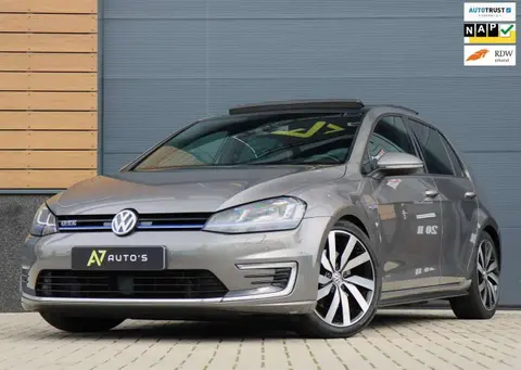 Used VOLKSWAGEN GOLF Hybrid 2015 Ad 