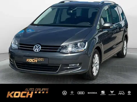 Used VOLKSWAGEN SHARAN Petrol 2021 Ad Germany