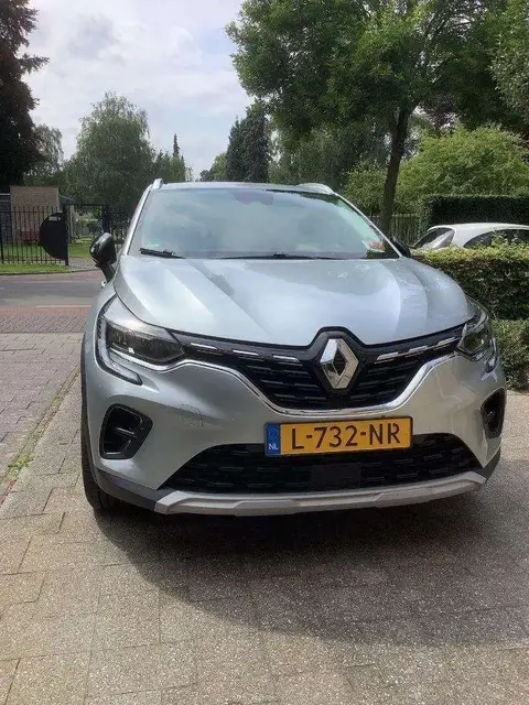 Used RENAULT CAPTUR Hybrid 2021 Ad 