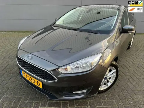 Annonce FORD FOCUS Essence 2017 d'occasion 