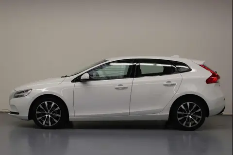 Annonce VOLVO V40 Essence 2018 d'occasion 