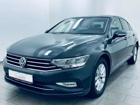 Used VOLKSWAGEN PASSAT Petrol 2020 Ad 