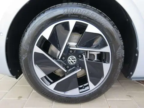 Used VOLKSWAGEN ID.3 Electric 2023 Ad 