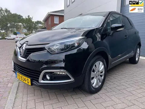 Used RENAULT CAPTUR Petrol 2016 Ad 