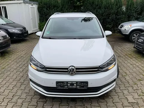 Used VOLKSWAGEN TOURAN Petrol 2018 Ad 