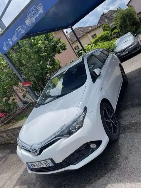 Used TOYOTA AURIS Hybrid 2017 Ad 