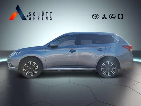 Used MITSUBISHI OUTLANDER Hybrid 2017 Ad 