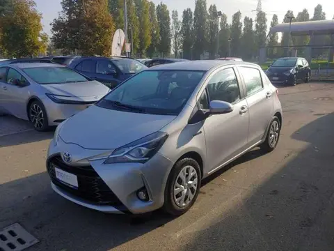 Used TOYOTA YARIS Hybrid 2019 Ad 