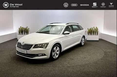 Annonce SKODA SUPERB Essence 2018 d'occasion 