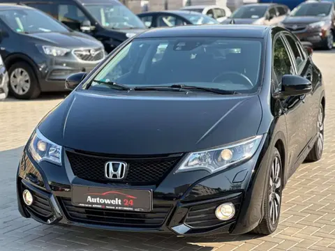 Used HONDA CIVIC Petrol 2015 Ad 