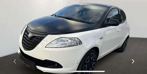 Annonce LANCIA YPSILON Essence 2015 d'occasion 