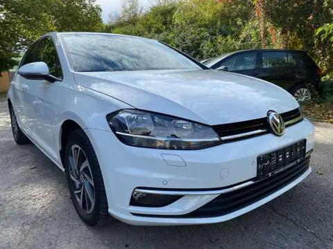 Used VOLKSWAGEN GOLF Petrol 2018 Ad 