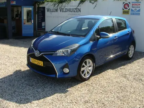 Used TOYOTA YARIS Hybrid 2015 Ad 