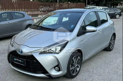 Used TOYOTA YARIS Hybrid 2017 Ad 