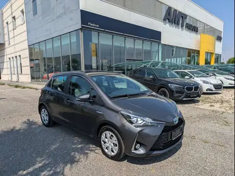 Used TOYOTA YARIS Hybrid 2019 Ad 