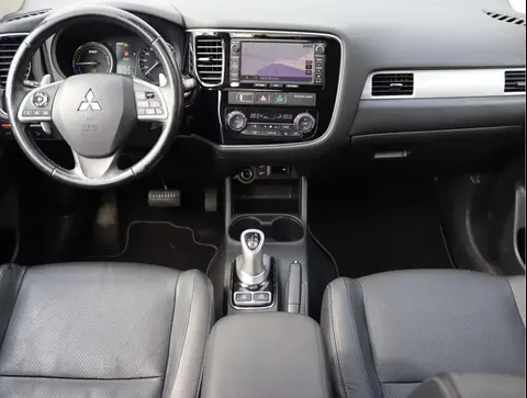 Annonce MITSUBISHI OUTLANDER Hybride 2015 d'occasion 