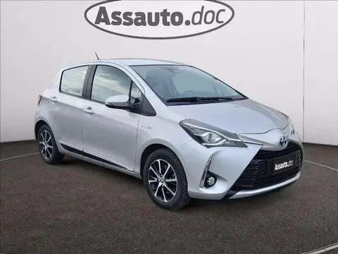 Used TOYOTA YARIS Hybrid 2018 Ad 