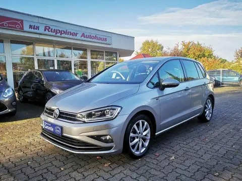 Used VOLKSWAGEN GOLF Petrol 2018 Ad 