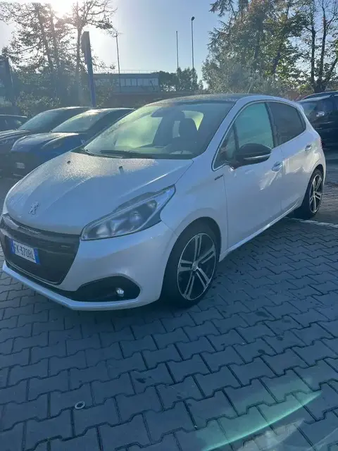 Used PEUGEOT 208 Petrol 2017 Ad 