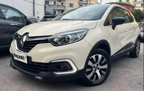 Annonce RENAULT CAPTUR Essence 2017 d'occasion 