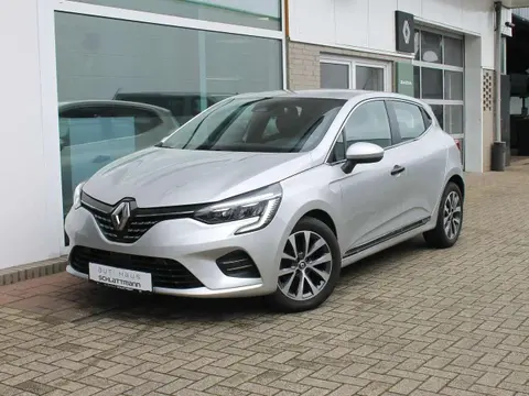 Used RENAULT CLIO Petrol 2021 Ad 